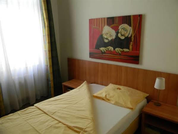 Trip Inn Hotel Blankenburg Карлсруе Екстер'єр фото