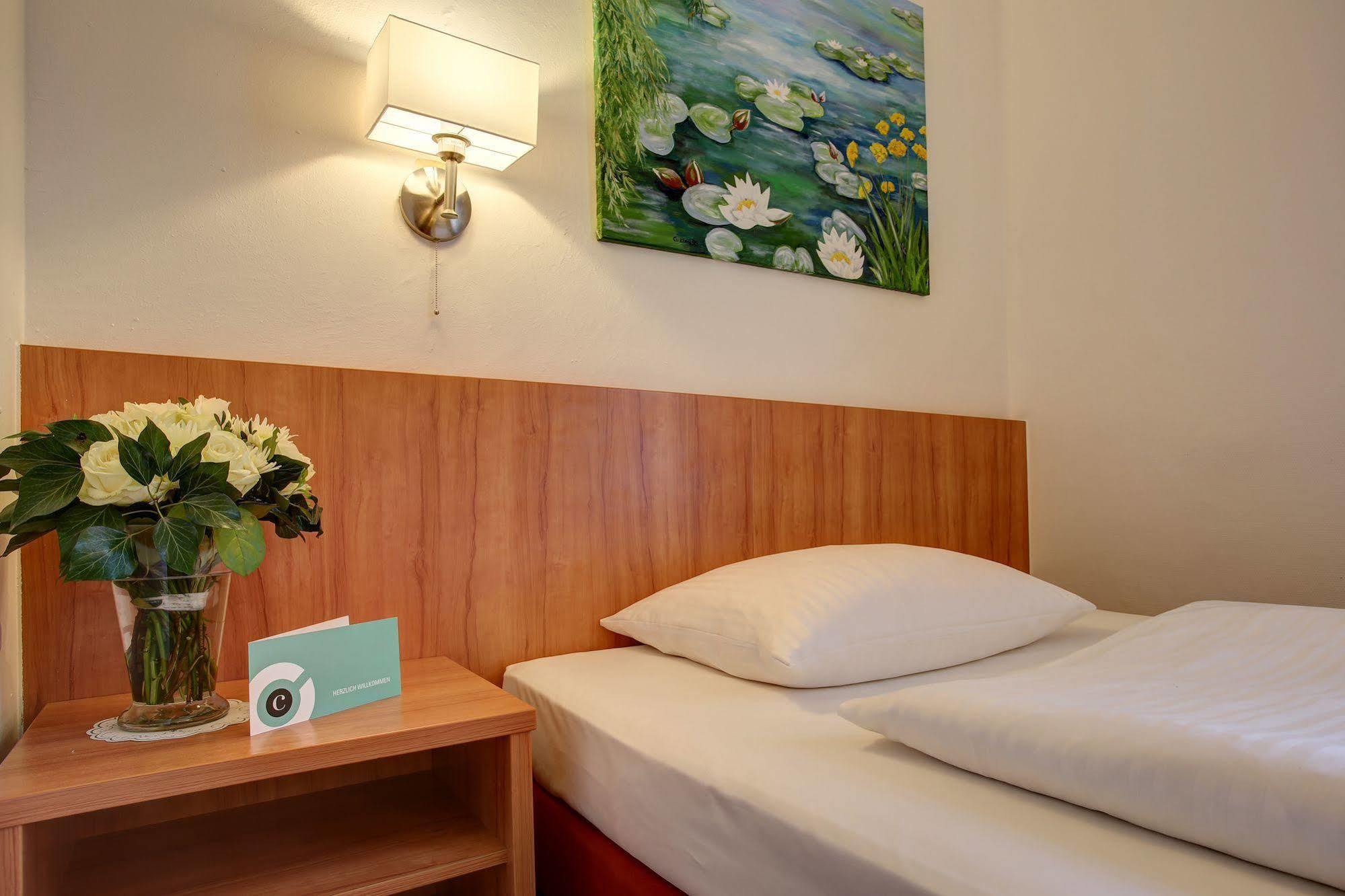 Trip Inn Hotel Blankenburg Карлсруе Екстер'єр фото