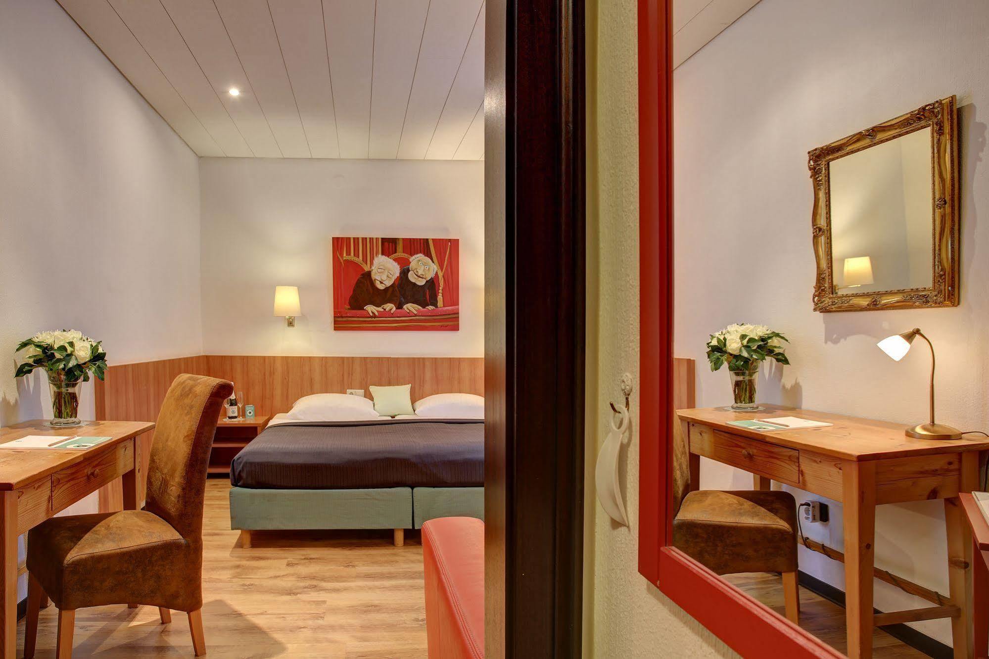Trip Inn Hotel Blankenburg Карлсруе Екстер'єр фото